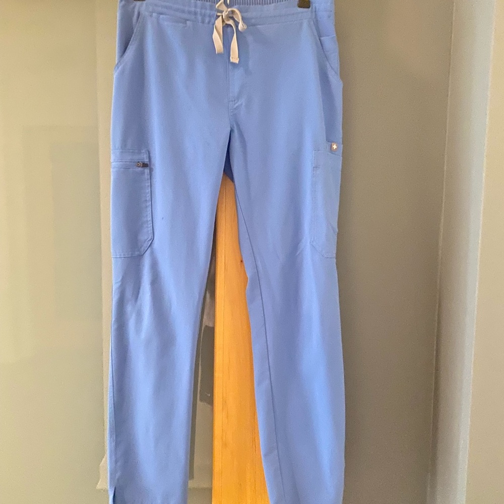 Figs Yola Skinny Leg Scrub Pants